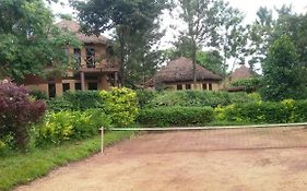 Lakeside Escape - Uganda