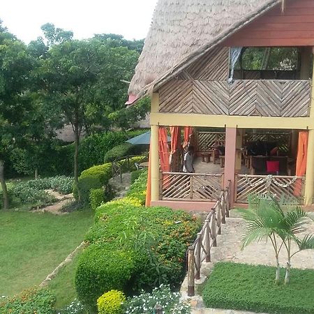 Lakeside Escape - Uganda Mpenja Exterior photo